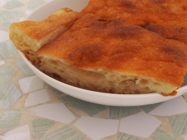 Bir tabak lezzetli turta, yakın çekim.