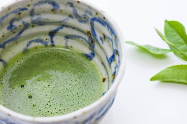 Naneli taze yeşil kibrit çayı.