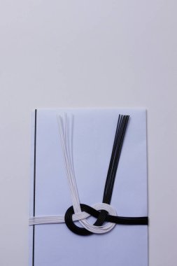 Arka planda cenaze töreni için Japon zarfları, kapatın.