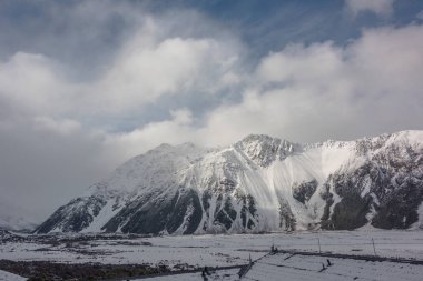 Dağların güzel manzarası