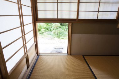 Geleneksel Japon evi iç mimarisi.