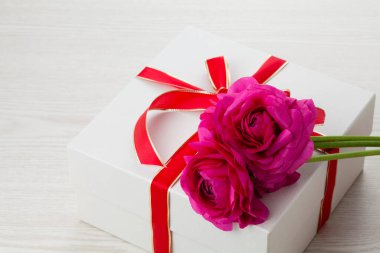 Güzel hediye kutusu tablo