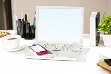 ofis aksesuarları, modern iş yeri konsepti