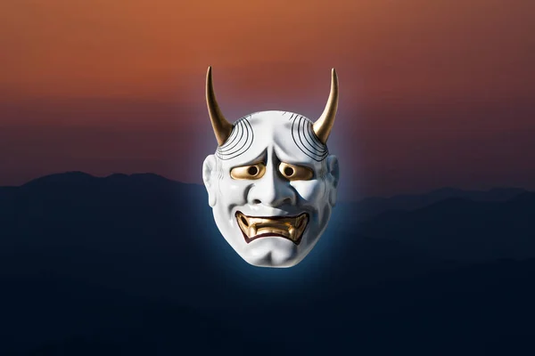 Japonská Démonická Maska Pozadí Západu Slunce — Stock fotografie