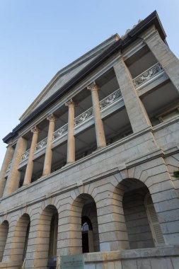 Eski binanın ön cephesi