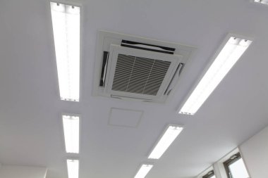 Tavanda klima sistemi var.