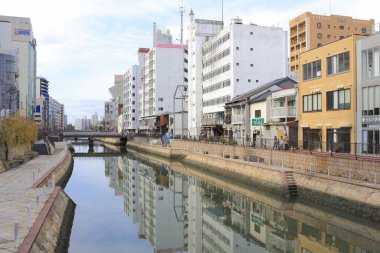 Japonya Nakasu Hakatagawa 'nın manzarası