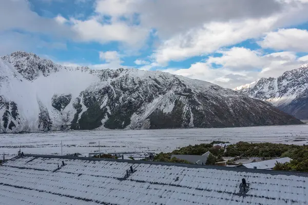 Заснеженные Горы Зимой — стоковое фото