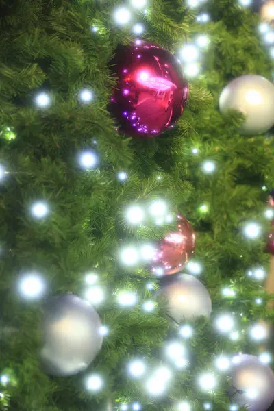 Beautiful Christmas Tree Background Balls Garlands — Stock Photo, Image