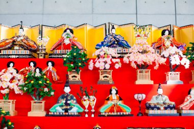 Markette satılan Çin hatıraları.