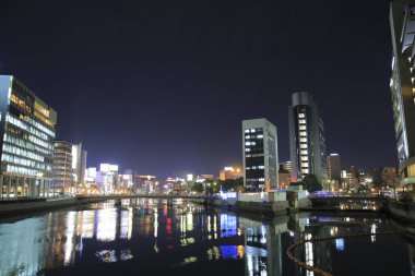 Şehrin gece manzarası, şehir geçmişi. 