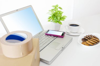 ofis aksesuarları, modern iş yeri konsepti