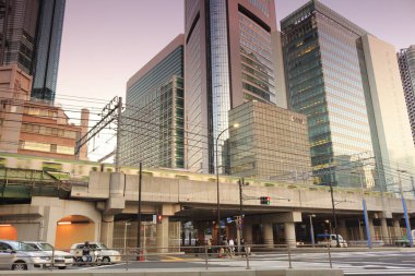 Tokyo 'daki trafik durumunun bir fotoğrafı..