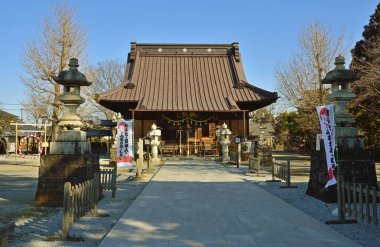 Eski bir Japon türbesinin nefes kesici sahnesi