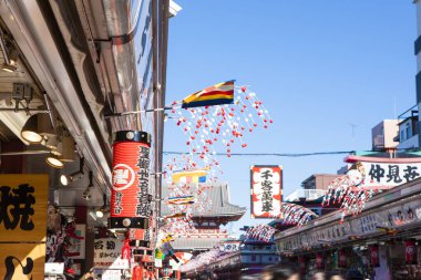Yeni yıl süslemeleri Nakamise Caddesi, Sensoji Tapınağı