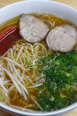 Lezzetli Asya yemeklerinin yakın görüntüsü