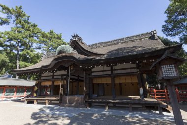 Tapınak manzarası, geleneksel Japon mimarisi.