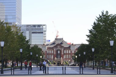 Tokyo İstasyonu 'nun Marunouchi tarafında, Chiyoda, Tokyo, Japonya' da büyük bir tren istasyonu.. 