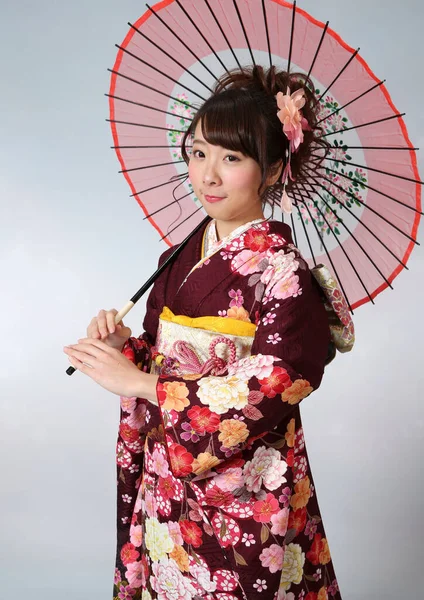 Portrait Beautiful Young Japanese Woman Traditional Kimono Antique Paper Umbrella — Stock Photo, Image