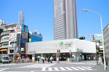 Yoyogi istasyonu NTT Docomo Yoyogi Binası Shinjuku, Tokyo, Japonya 'da. 