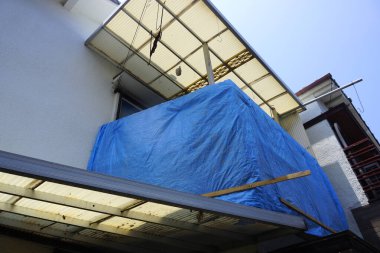 Şehrin iş sahasındaki inşaatın tamamlanmamış ön görüntüsü