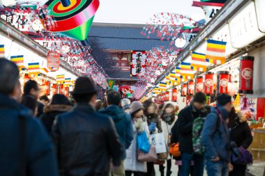 Sensenji tapınağı senakusa için en büyük simgedir. Tokyo, Japonya.