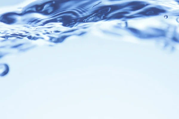 Água Transparente Movimento Isolada Sobre Fundo Branco — Fotografia de Stock