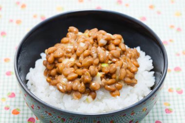 Kavanozda fasulye, geleneksel Asya yemekleri.