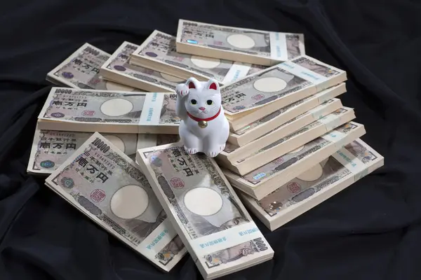 Japanese Yen Banknotes Maneki Neko Cat Symbolizing Luck Wealth — Stock Photo, Image