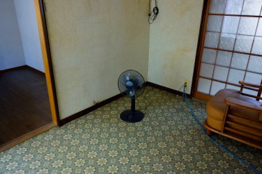 Minimalist dekorasyon ve modern konaklama lüksü.