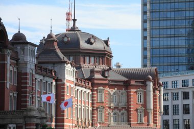 Tokyo İstasyonu, Japonya 'nın başkenti Tokyo' ya açılan kapıdır..