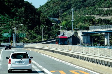 Şehirdeki otoyol manzarası