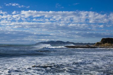 Sahilde güzel deniz dalgaları