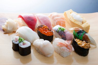 Geleneksel taze suşi.