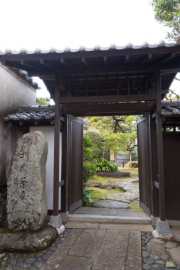 Kyoto, Japonya 'daki geleneksel taş tapınağın güzel bir manzarası.