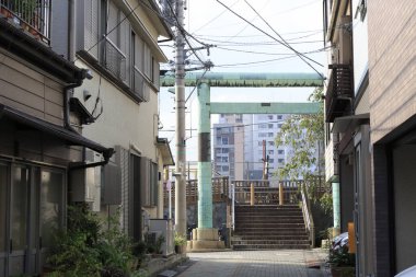 Japonya 'nın eski kasabasındaki sokak mimarisi manzarası 