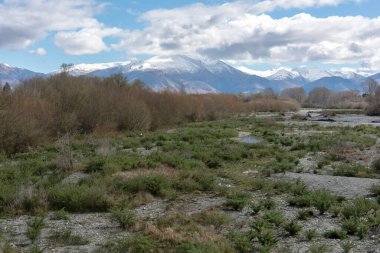 Karla kaplı dağ manzarası