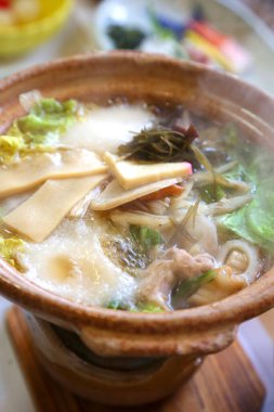 Lezzetli Japon yemekleri. Yakın çekim.