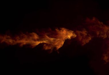 Siyah arkaplanda yangın alevleri, 3D görüntüleme 