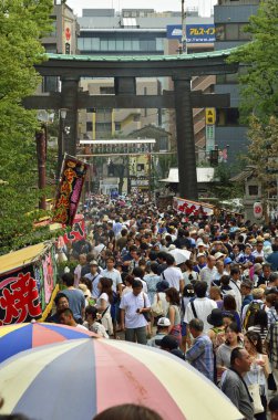 Japonya - Ağustos 2014: Japonya 'da halk Kamakura Matsuri Festivali' ni kutladı.