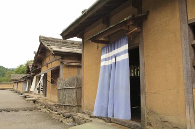  Japonya 'daki köyde geleneksel Japon evleri