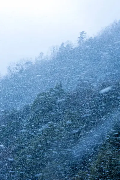 Neve Coberto Paisagem Montanha Nas Montanhas Estação Inverno — Fotografia de Stock