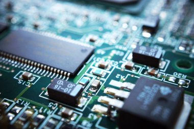 Elektronik devre kartının kapatılması 