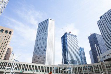 Şehirdeki modern binalar 