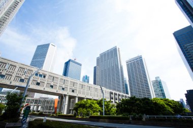 Şehirdeki modern binalar 