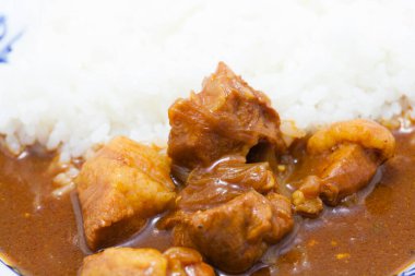 Lezzetli Japon körili pilavı ve domuz eti.