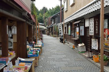 Yazın Japonya 'da Japon binaları geleneği
