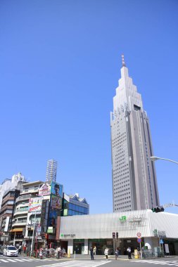 Yoyogi istasyonu NTT Docomo Yoyogi Binası Shinjuku, Tokyo, Japonya 'da. 