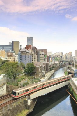 Şehir konvoyu şehir merkezinden geçiyor.