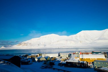 Finlandiya 'da Kuzey Kutbu gündüz manzarası 